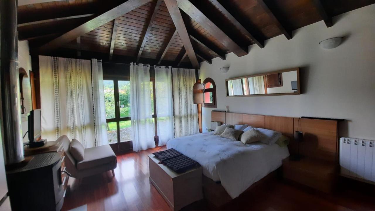 La Casa De Abajo Villa Llanes Exteriör bild