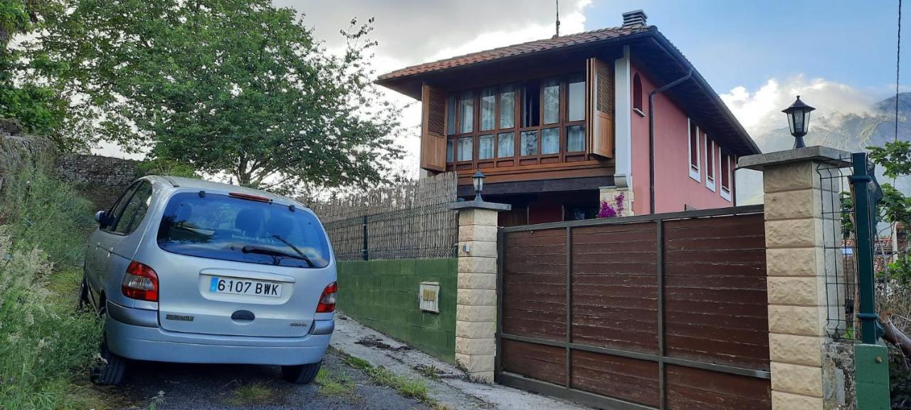 La Casa De Abajo Villa Llanes Exteriör bild