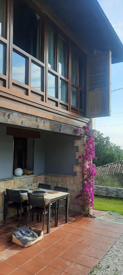 La Casa De Abajo Villa Llanes Exteriör bild